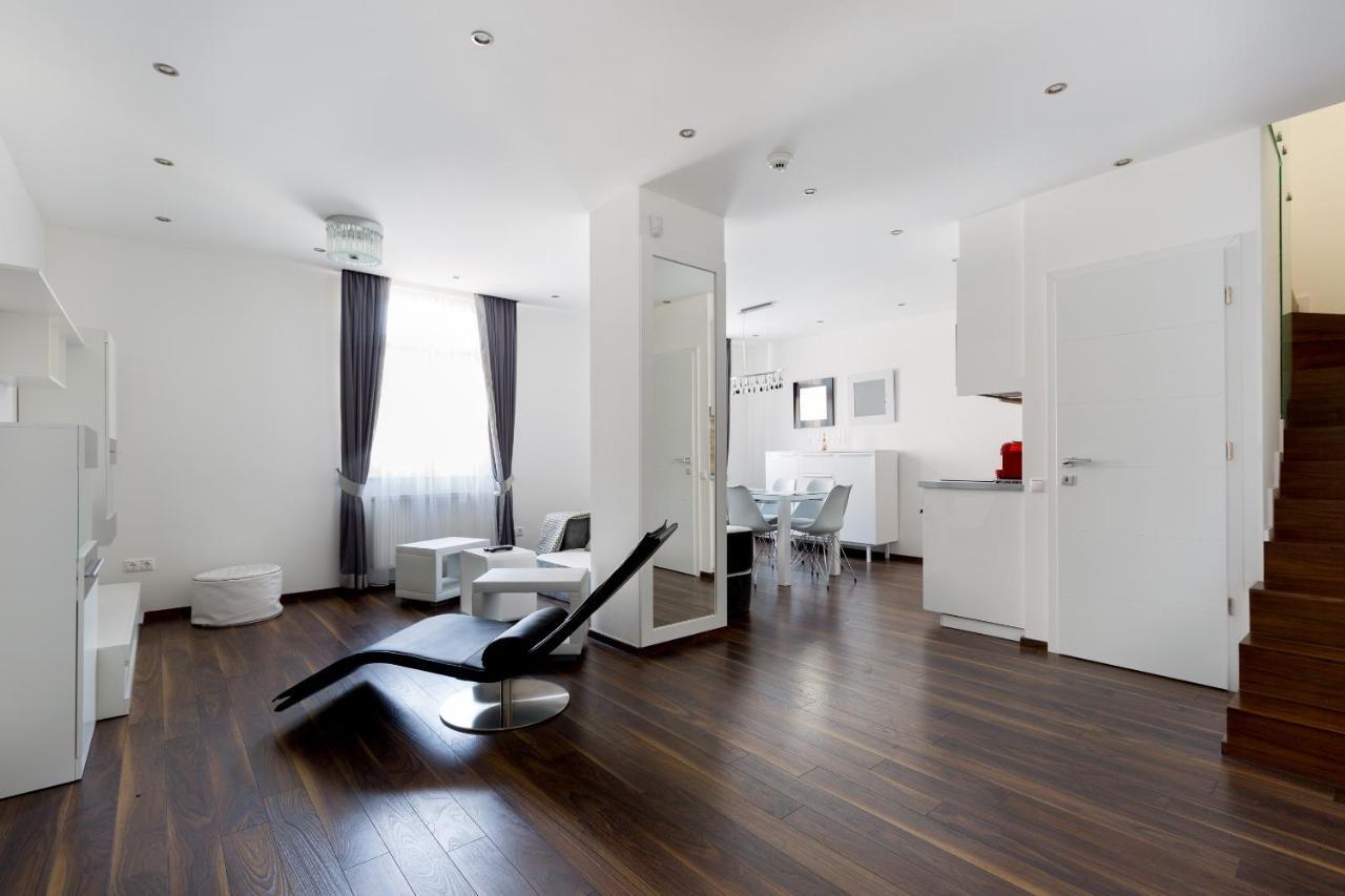 Budapest Central Square 2 Bedrooms Suite - Michaelides Voeroesmarty Square Residences Exteriér fotografie