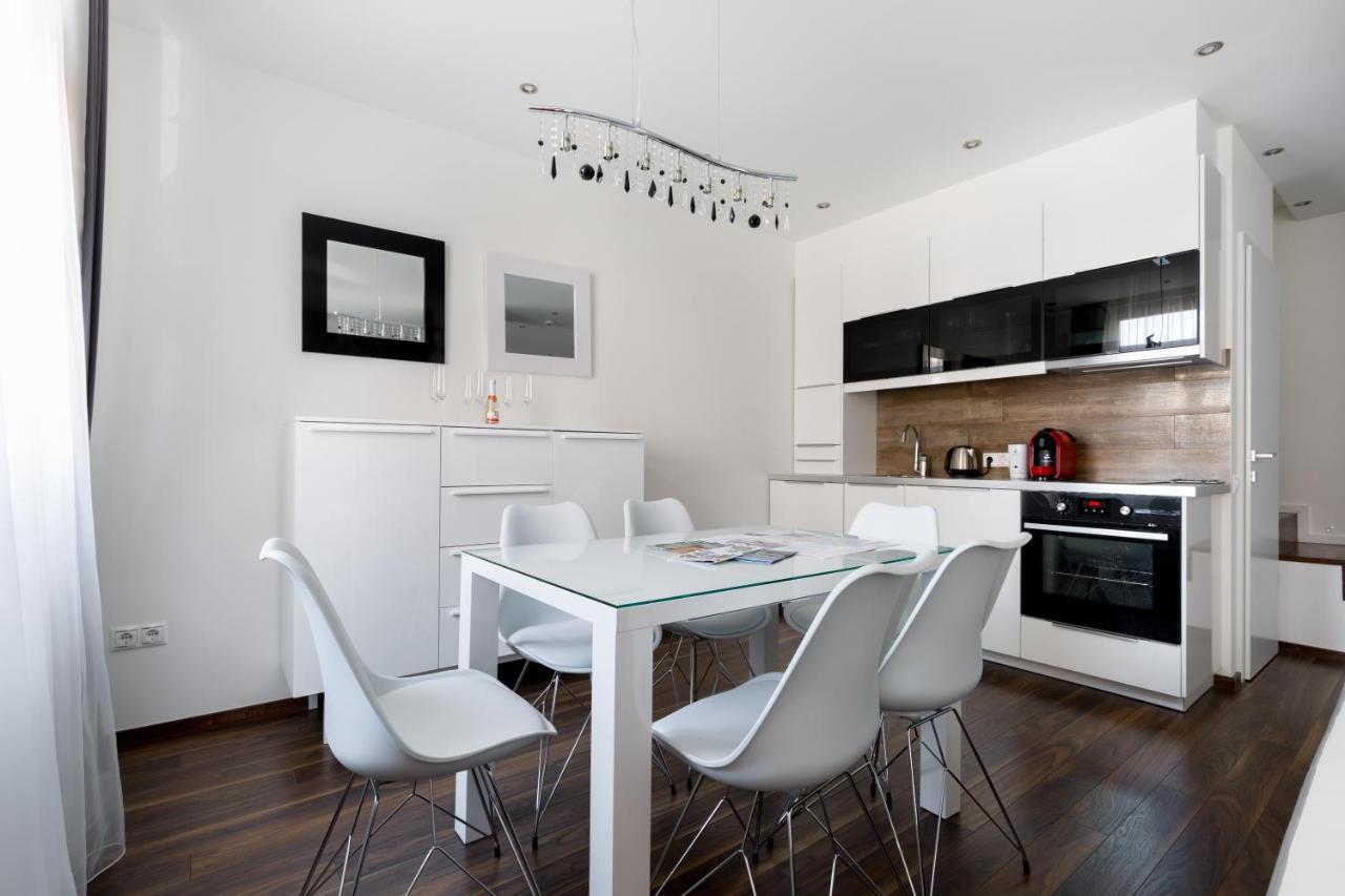 Budapest Central Square 2 Bedrooms Suite - Michaelides Voeroesmarty Square Residences Exteriér fotografie